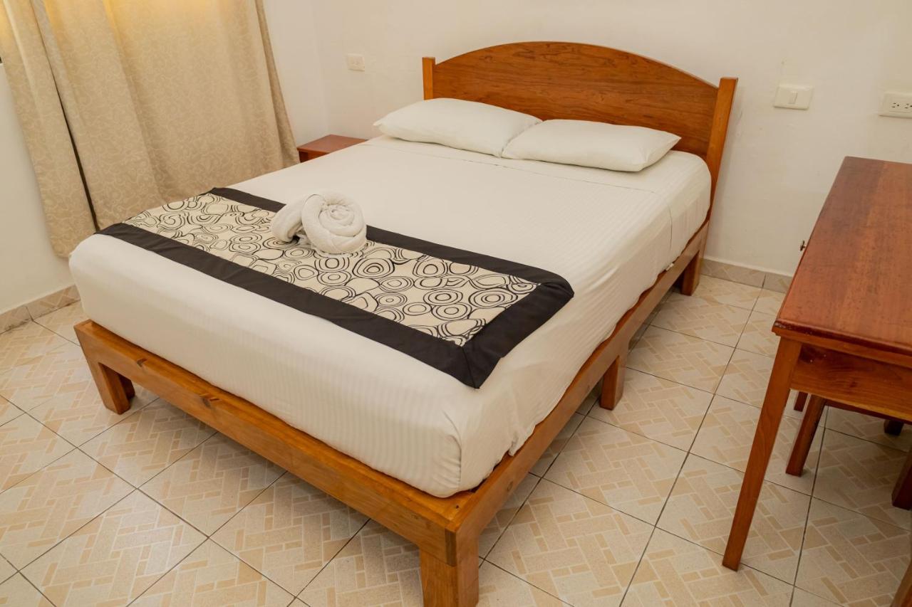 Hotel Las Palmas Cancun Centro Bagian luar foto
