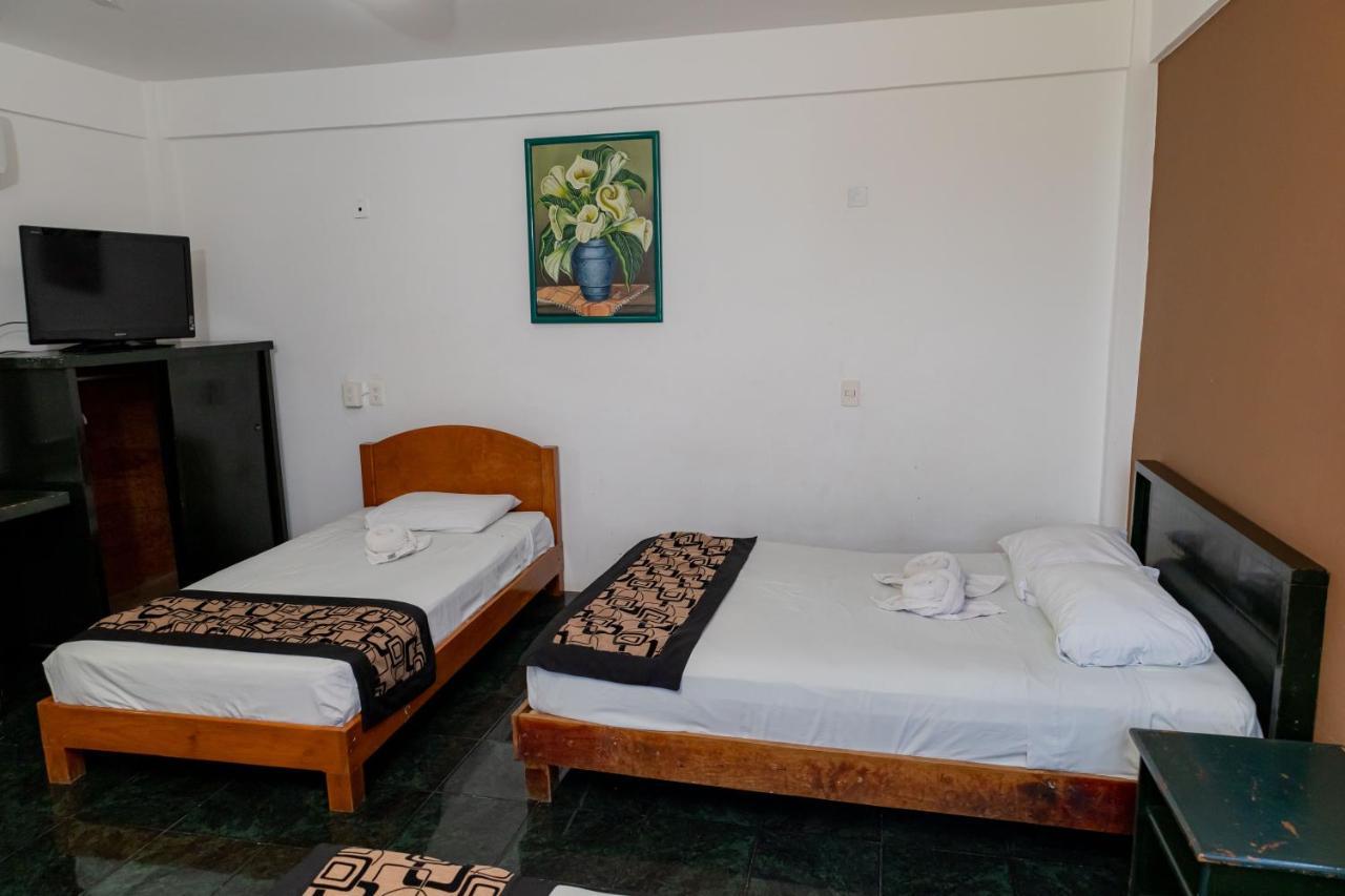 Hotel Las Palmas Cancun Centro Bagian luar foto