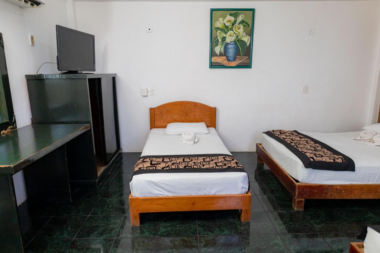 Hotel Las Palmas Cancun Centro Bagian luar foto